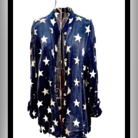Magnolia Pearl Betsy Ross Button/Snap Top~Star Print OSFM Hard To Find!! NWOT 🎆 - Picture 7 of 7